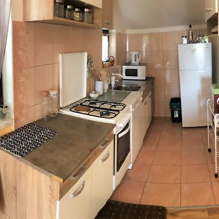 Apartamento Lory A Three Bedroom With A Bbq