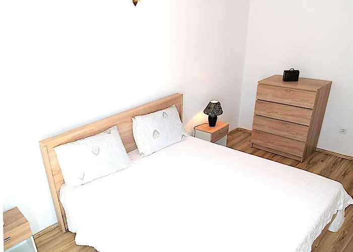 Lory A Three Bedroom With A Bbq Apartman