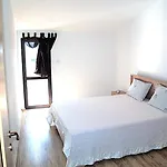 Apartman Lory A Three Bedroom With A Bbq *