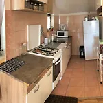 Apartman Lory A Three Bedroom With A Bbq