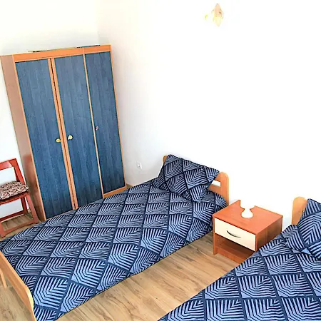 Lory A Three Bedroom With A Bbq 아파트