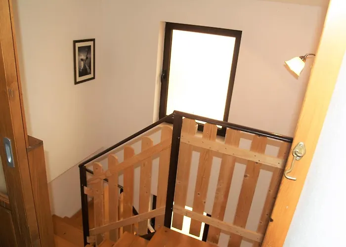 Lory A Three Bedroom With A Bbq *