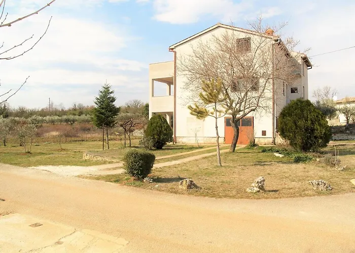 Διαμέρισμα Lory A Three Bedroom With A Bbq